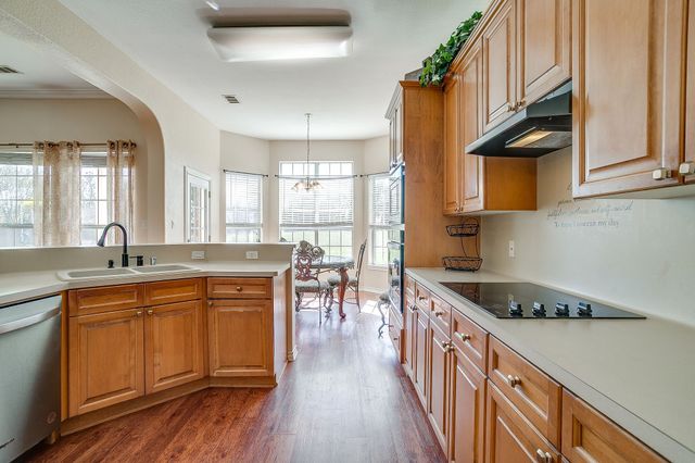 126 Hunters Glen Drive, Waxahachie, TX 75167