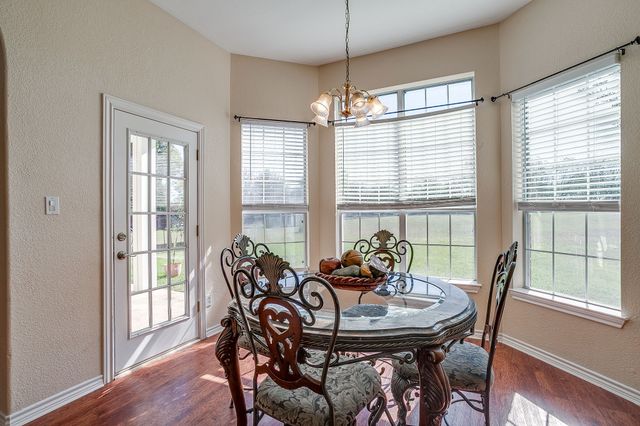 126 Hunters Glen Drive, Waxahachie, TX 75167