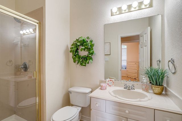 126 Hunters Glen Drive, Waxahachie, TX 75167