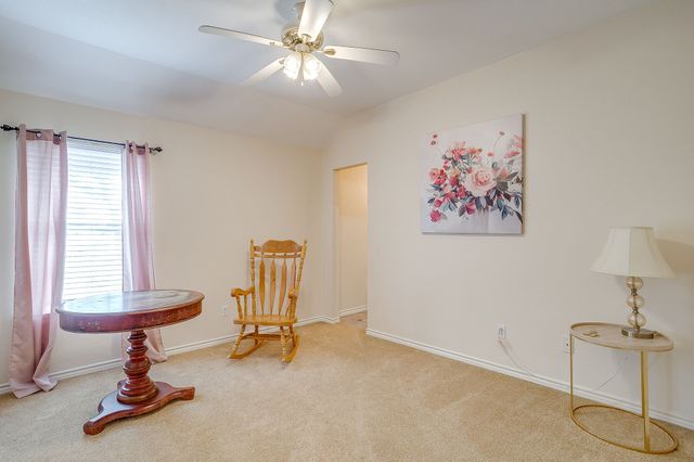 126 Hunters Glen Drive, Waxahachie, TX 75167