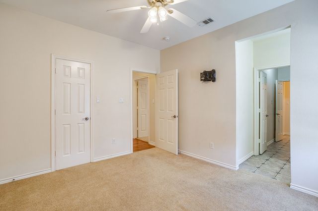 126 Hunters Glen Drive, Waxahachie, TX 75167