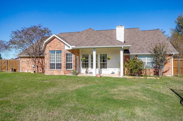 126 Hunters Glen Drive, Waxahachie, TX 75167