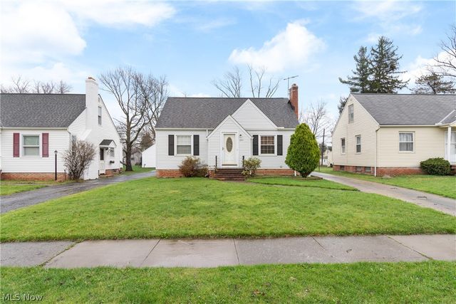 1211 Sunset Road, Mayfield Heights, OH 44124