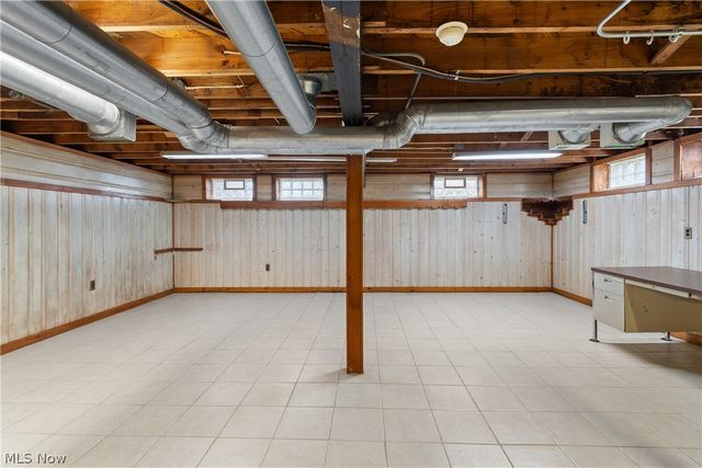 1211 Sunset Road, Mayfield Heights, OH 44124