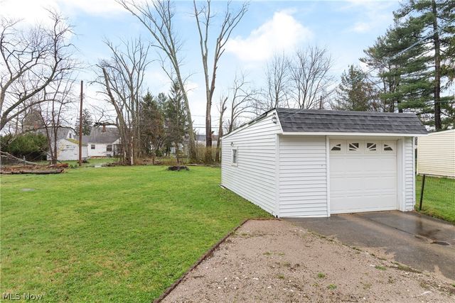 1211 Sunset Road, Mayfield Heights, OH 44124