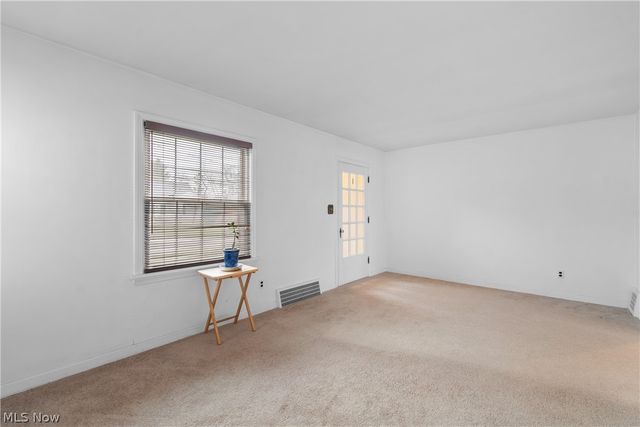 1211 Sunset Road, Mayfield Heights, OH 44124