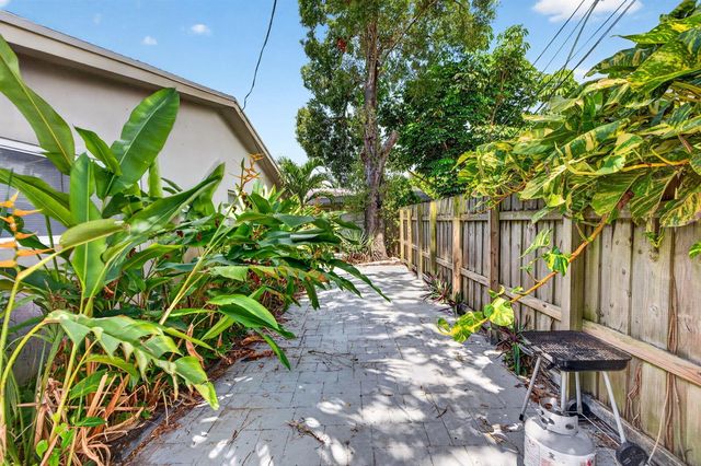2500 SW 18th Terrace 5, Fort Lauderdale, FL 33315