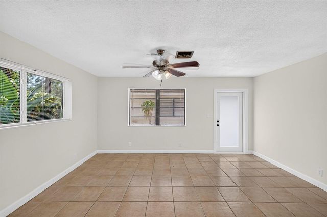 2500 SW 18th Terrace 5, Fort Lauderdale, FL 33315