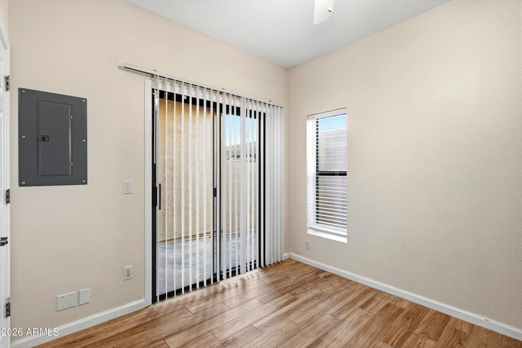 Image 19 of property listing at 225 W 1ST Street 120, Mesa, AZ 85201