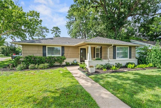 1526 Du Barry Lane, Houston, TX 77018