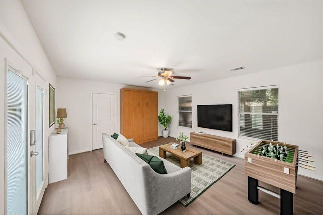 1526 Du Barry Lane, Houston, TX 77018