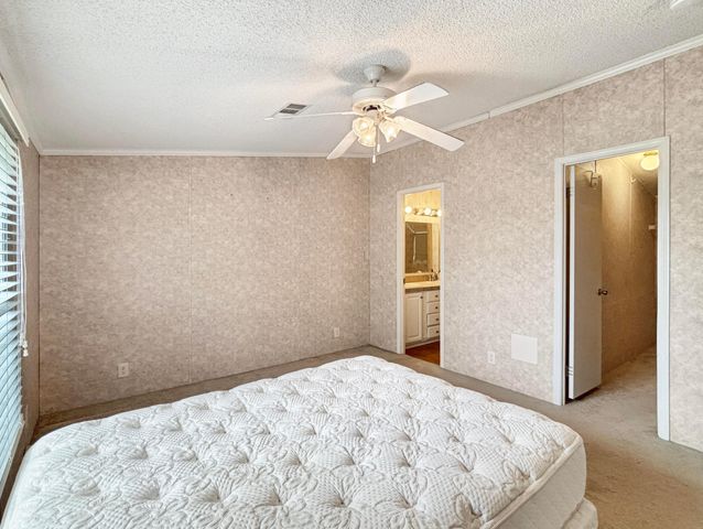 7568 SE Swan Avenue, Hobe Sound, FL 33455