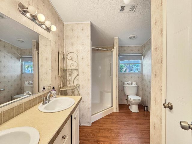 7568 SE Swan Avenue, Hobe Sound, FL 33455