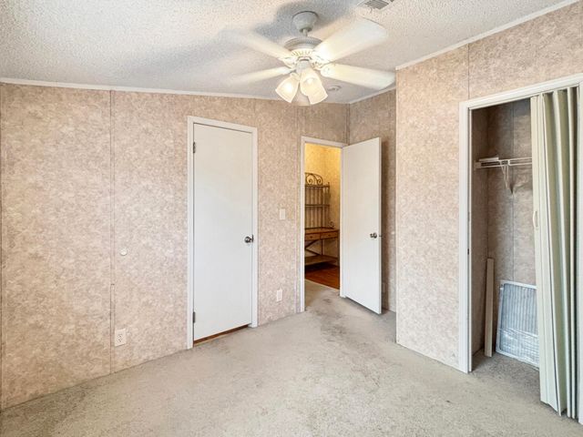 7568 SE Swan Avenue, Hobe Sound, FL 33455