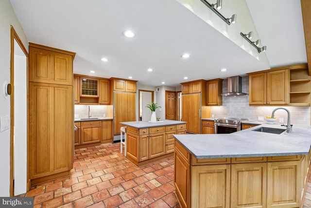 10500 TYLER TER, Potomac, MD 20854