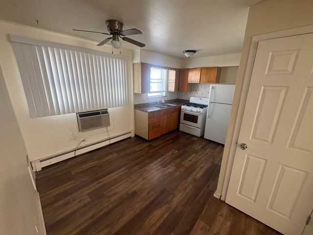 12747 Hoyne Avenue 1W, Blue Island, IL 60406