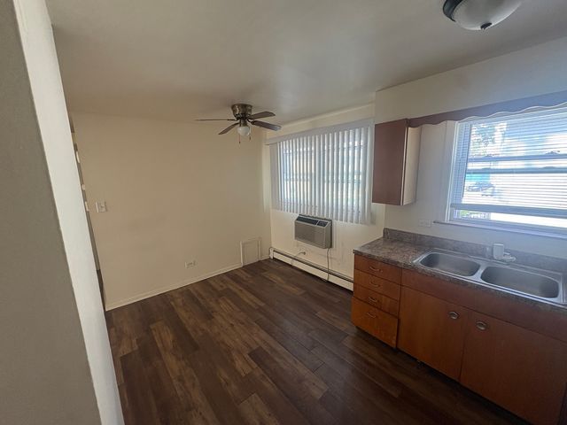 12747 Hoyne Avenue 1W, Blue Island, IL 60406