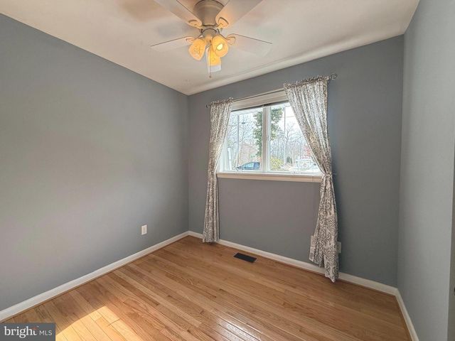 285 RED CLOUD RD, Lusby, MD 20657