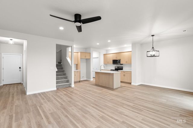 2398 W Fallon Lp, Nampa, ID 83651