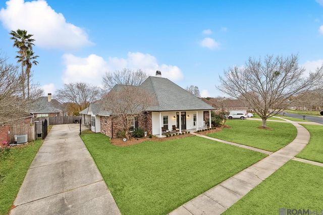 6016 Mourning Dove Dr, Saint George, LA 70817