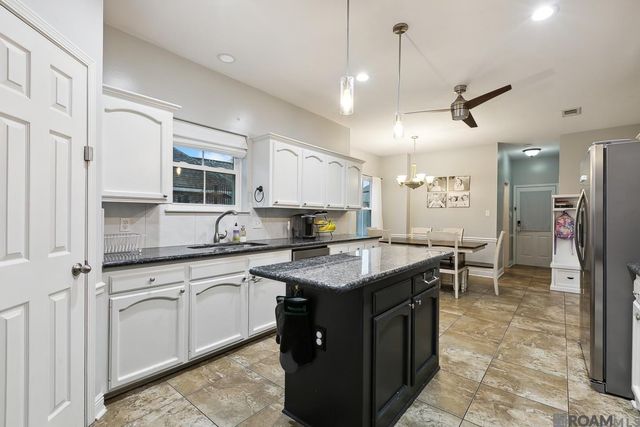 6016 Mourning Dove Dr, Saint George, LA 70817