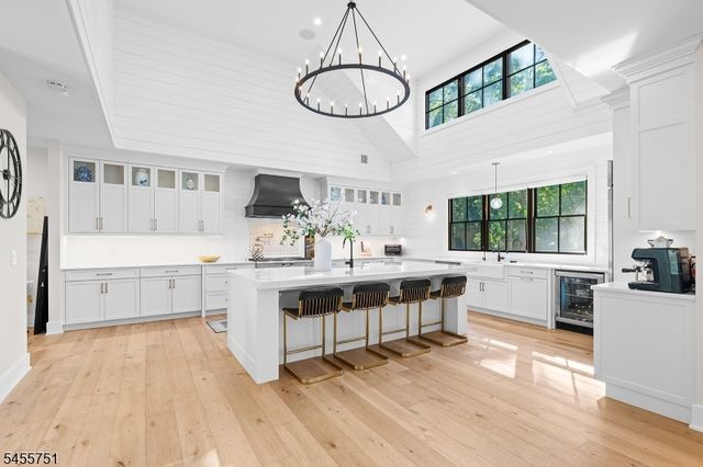 456 Laurel Ter, Kinnelon Boro, NJ 07405