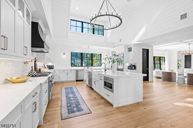 456 Laurel Ter, Kinnelon Boro, NJ 07405