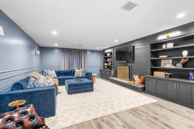 456 Laurel Ter, Kinnelon Boro, NJ 07405