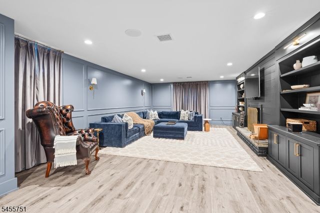 456 Laurel Ter, Kinnelon Boro, NJ 07405