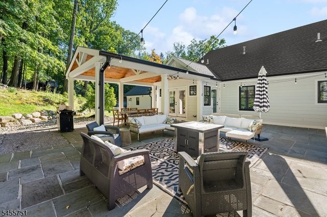 456 Laurel Ter, Kinnelon Boro, NJ 07405
