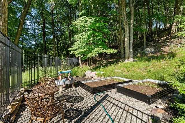 456 Laurel Ter, Kinnelon Boro, NJ 07405