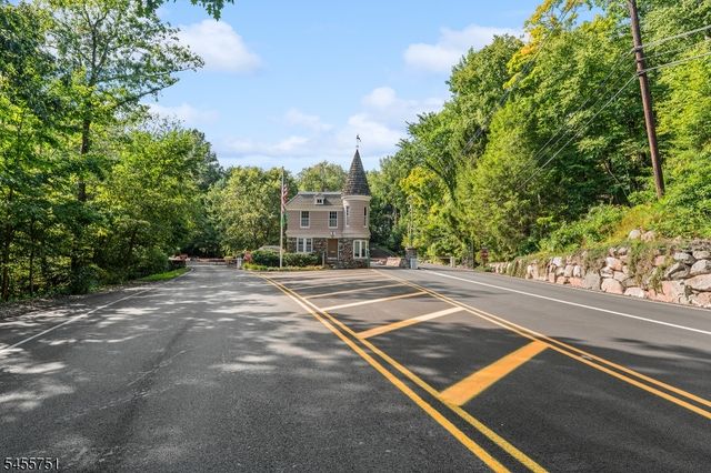 456 Laurel Ter, Kinnelon Boro, NJ 07405