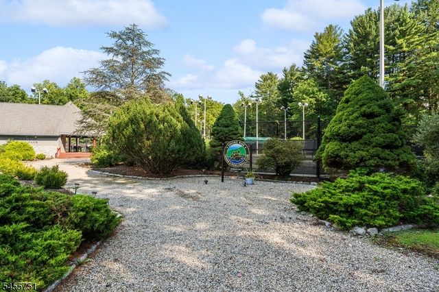 456 Laurel Ter, Kinnelon Boro, NJ 07405