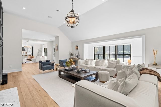 456 Laurel Ter, Kinnelon Boro, NJ 07405