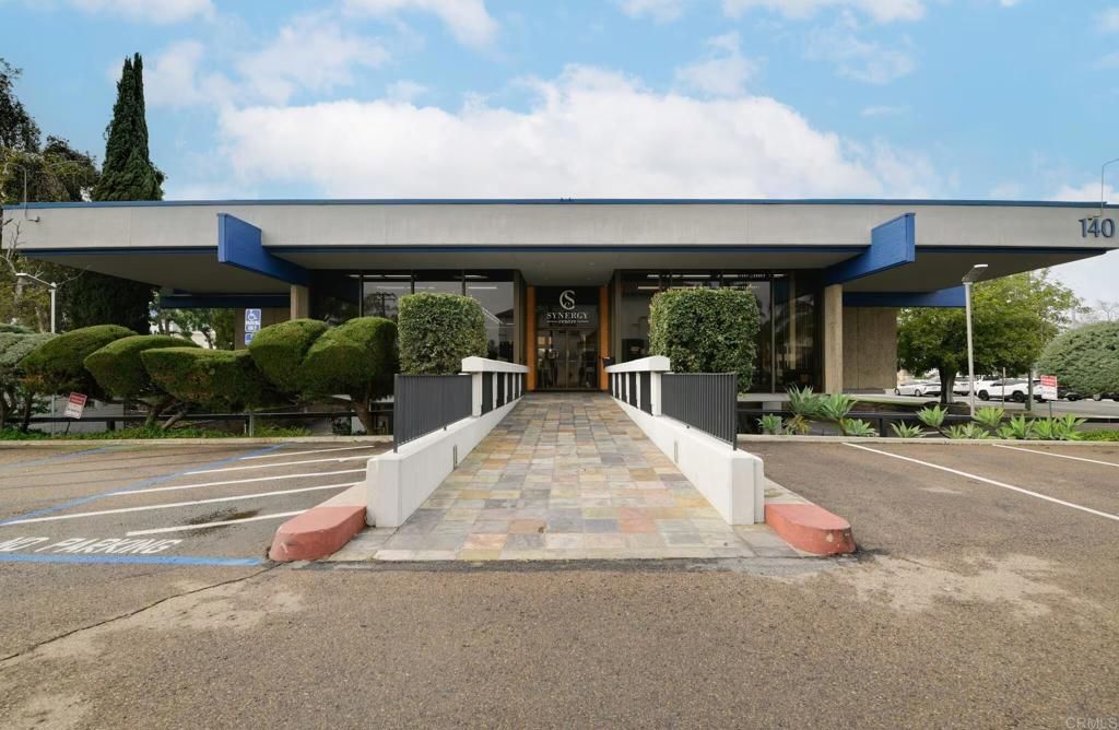 140 N Escondido Boulevard, Escondido, CA 92025 — exterior