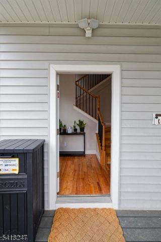 81 N Grove St 3, East Orange City, NJ 07017