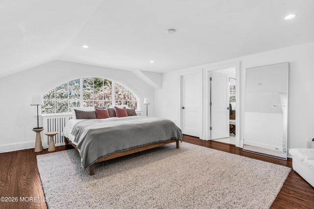 1 N Cherry Lane, Rumson, NJ 07760