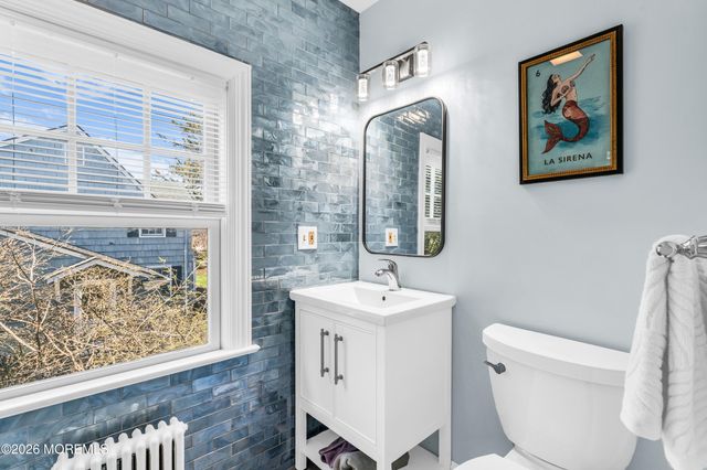 1 N Cherry Lane, Rumson, NJ 07760
