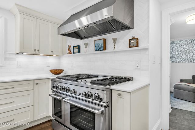 1 N Cherry Lane, Rumson, NJ 07760
