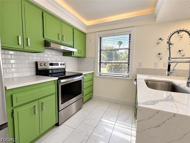 4272 Island CIR B, Fort Myers, FL 33919