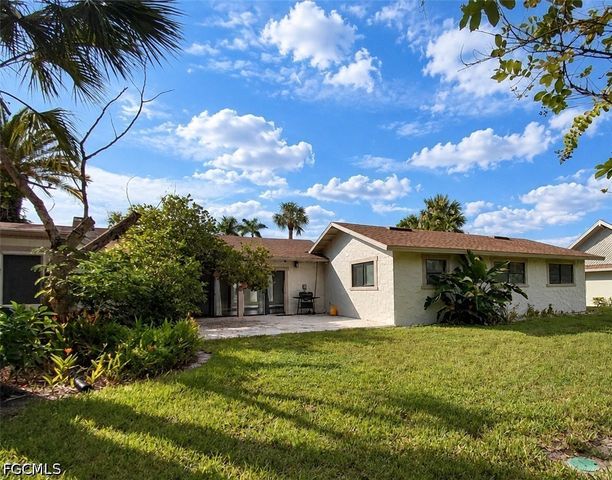 4272 Island CIR B, Fort Myers, FL 33919