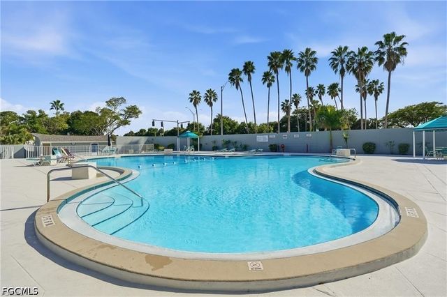 4272 Island CIR B, Fort Myers, FL 33919