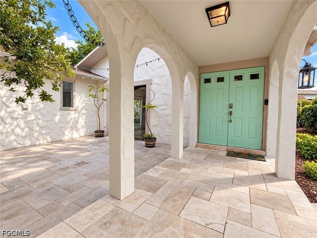 4272 Island CIR B, Fort Myers, FL 33919