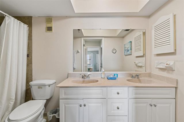 19418 GULF BOULEVARD 204, Indian Shores, FL 33785