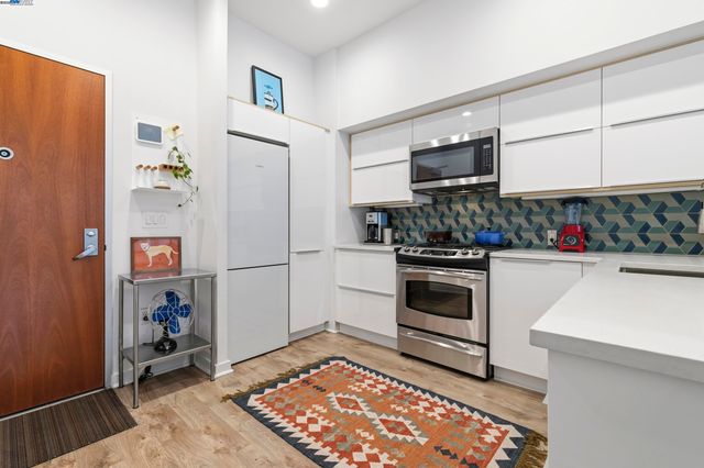 630 Thomas L Berkley Way 403, Oakland, CA 94612