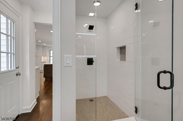 21 N End Ter, Bloomfield Twp., NJ 07003
