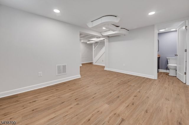 21 N End Ter, Bloomfield Twp., NJ 07003