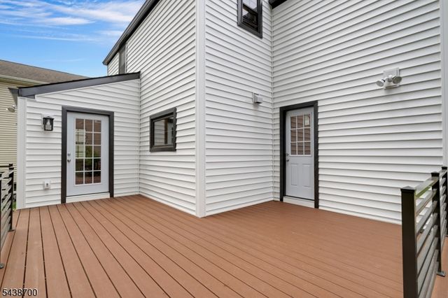 21 N End Ter, Bloomfield Twp., NJ 07003