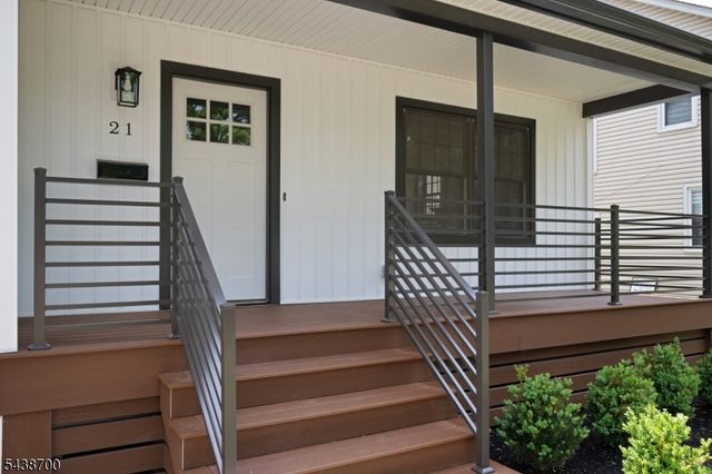 21 N End Ter, Bloomfield Twp., NJ 07003