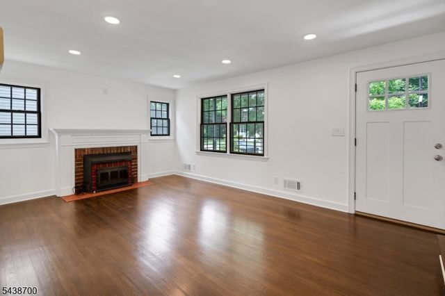 21 N End Ter, Bloomfield Twp., NJ 07003